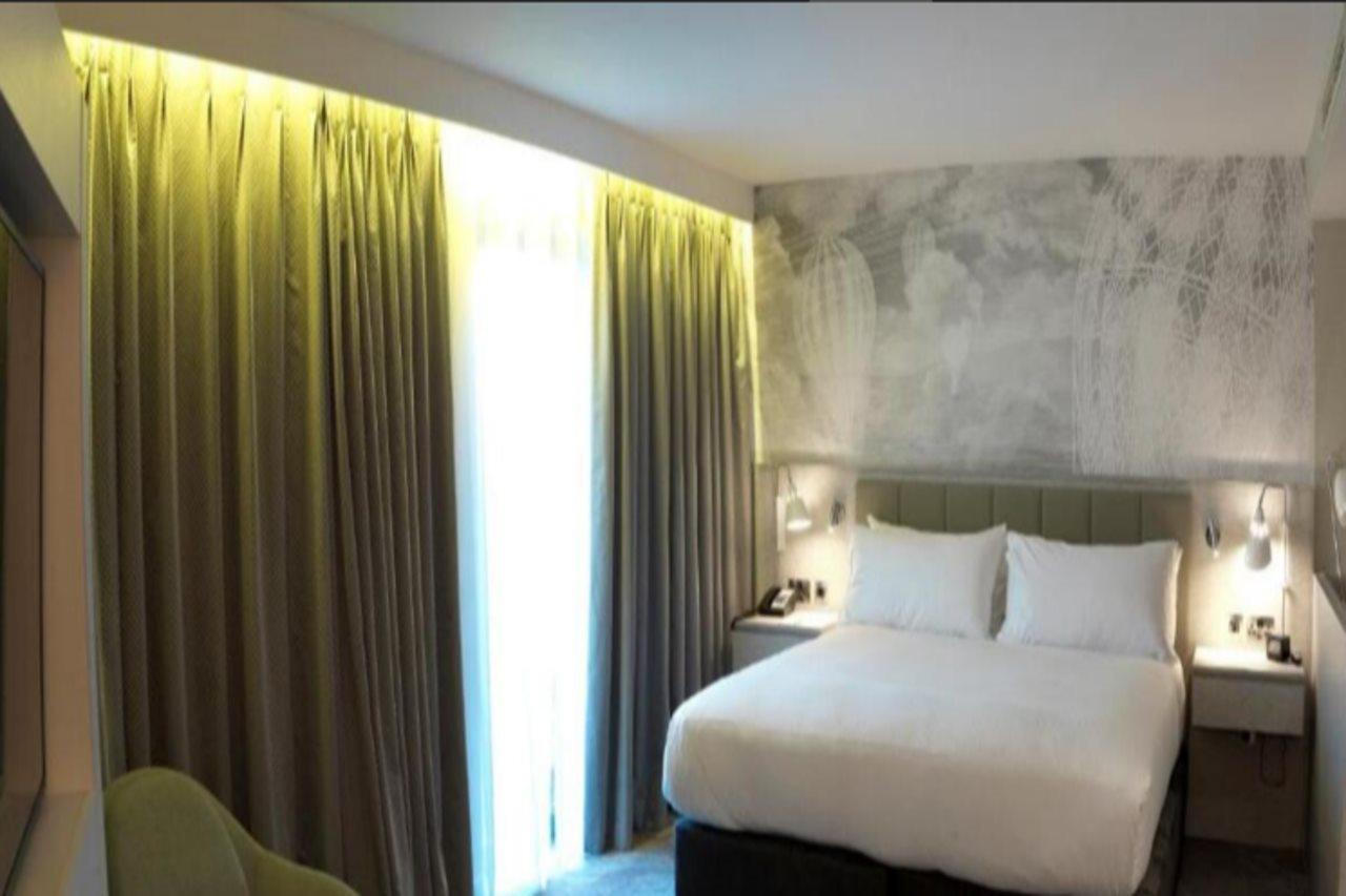 Doubletree By Hilton Chester Esterno foto