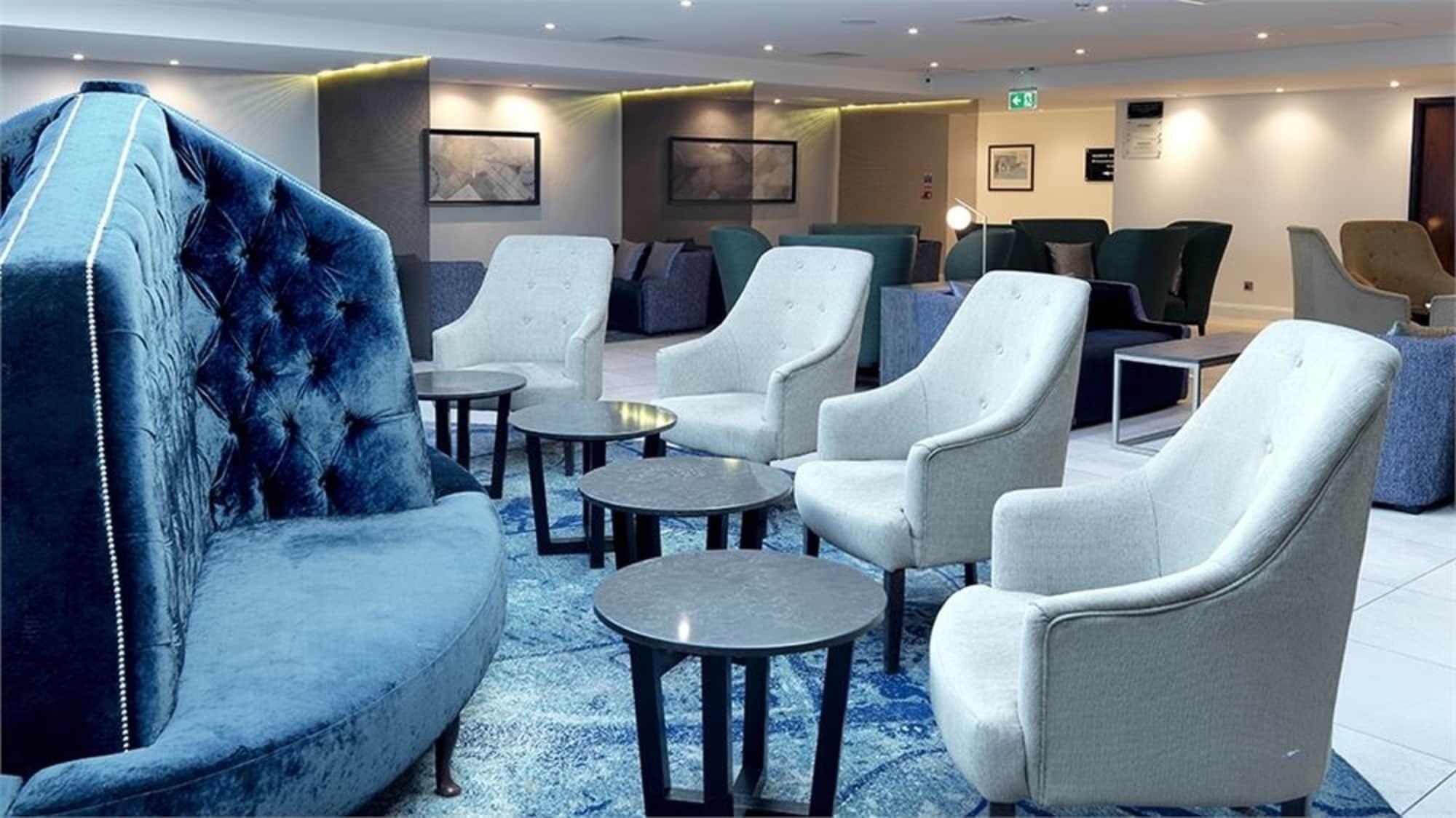 Doubletree By Hilton Chester Esterno foto