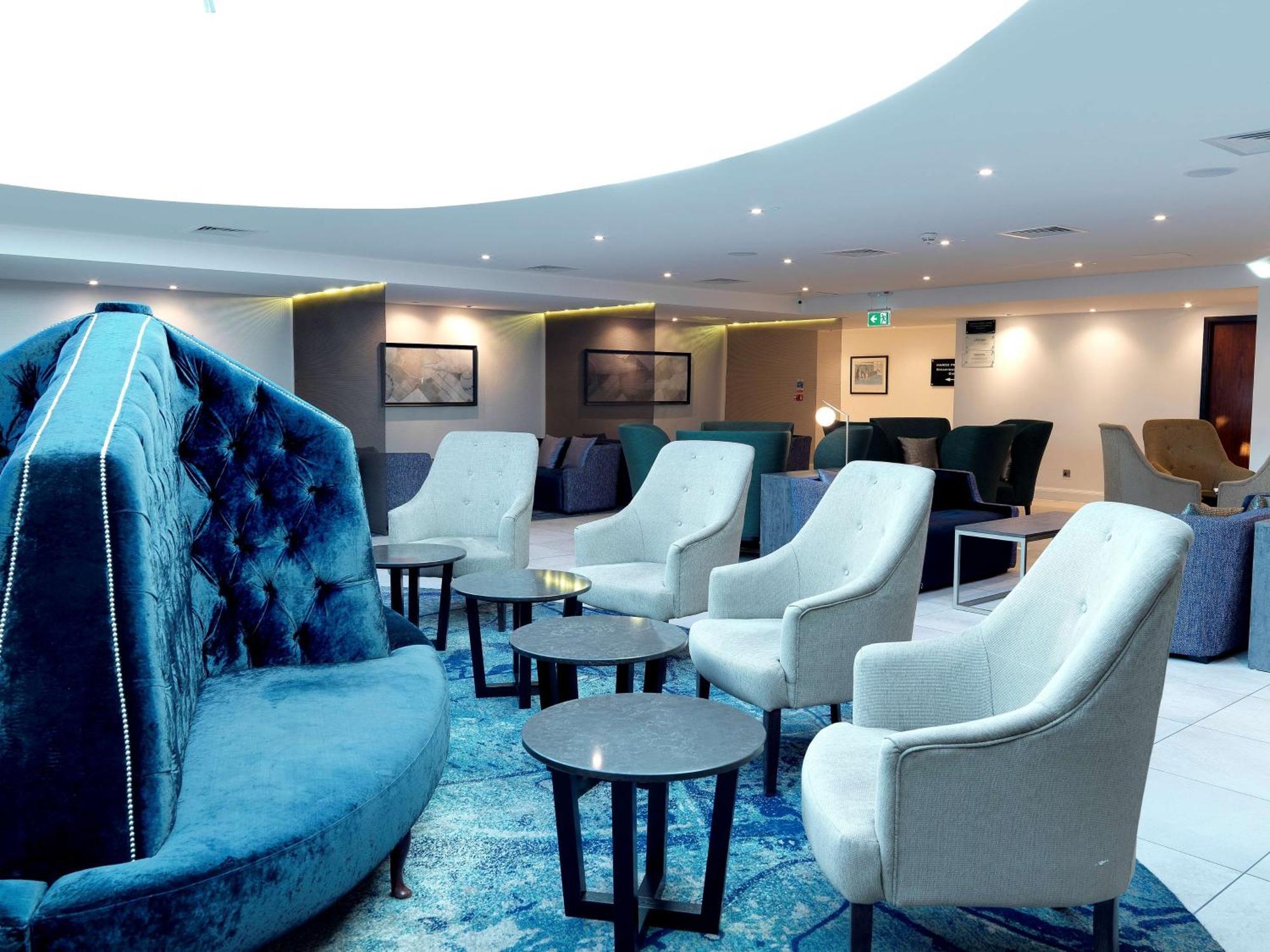 Doubletree By Hilton Chester Esterno foto