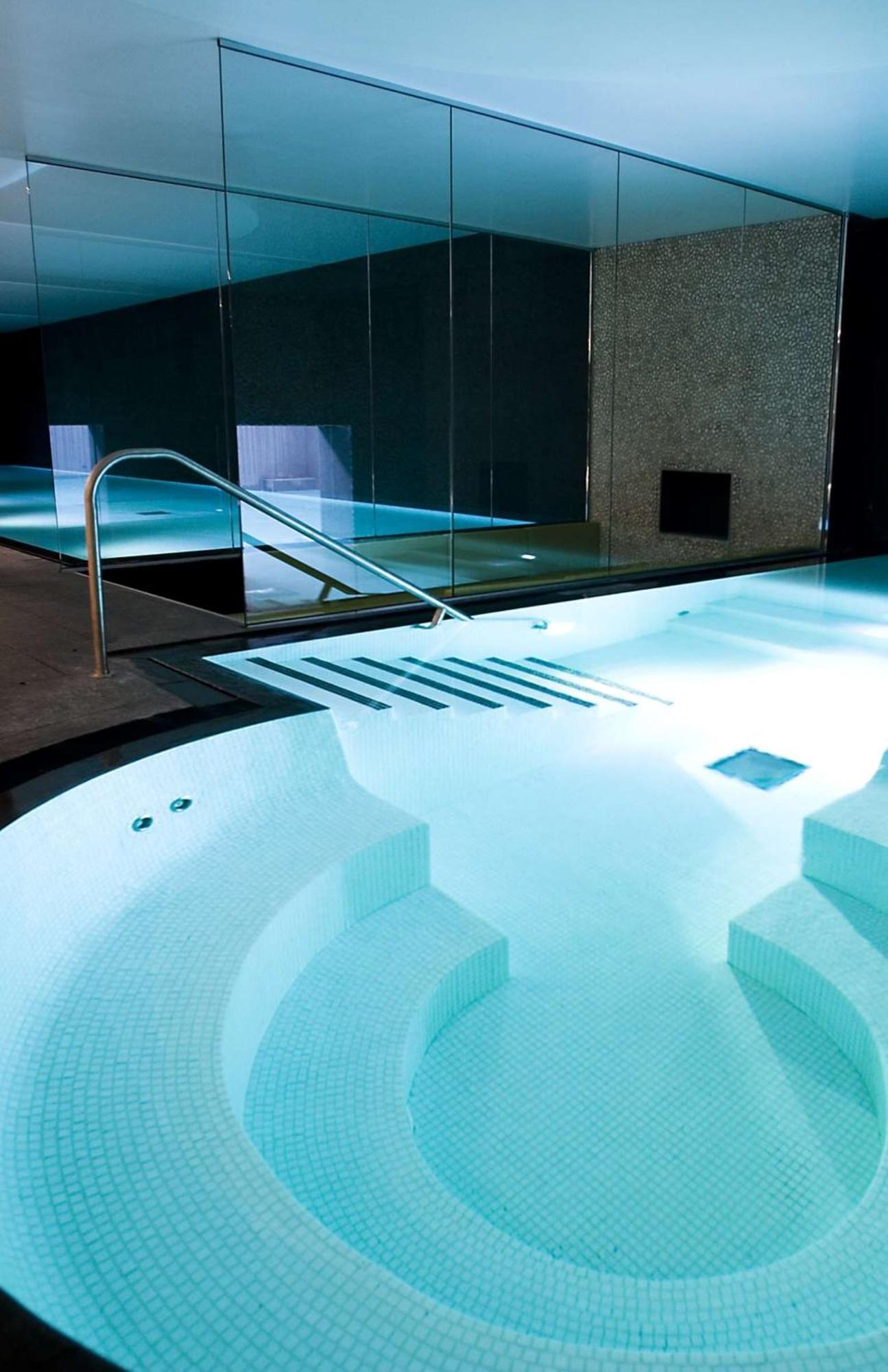 Doubletree By Hilton Chester Esterno foto