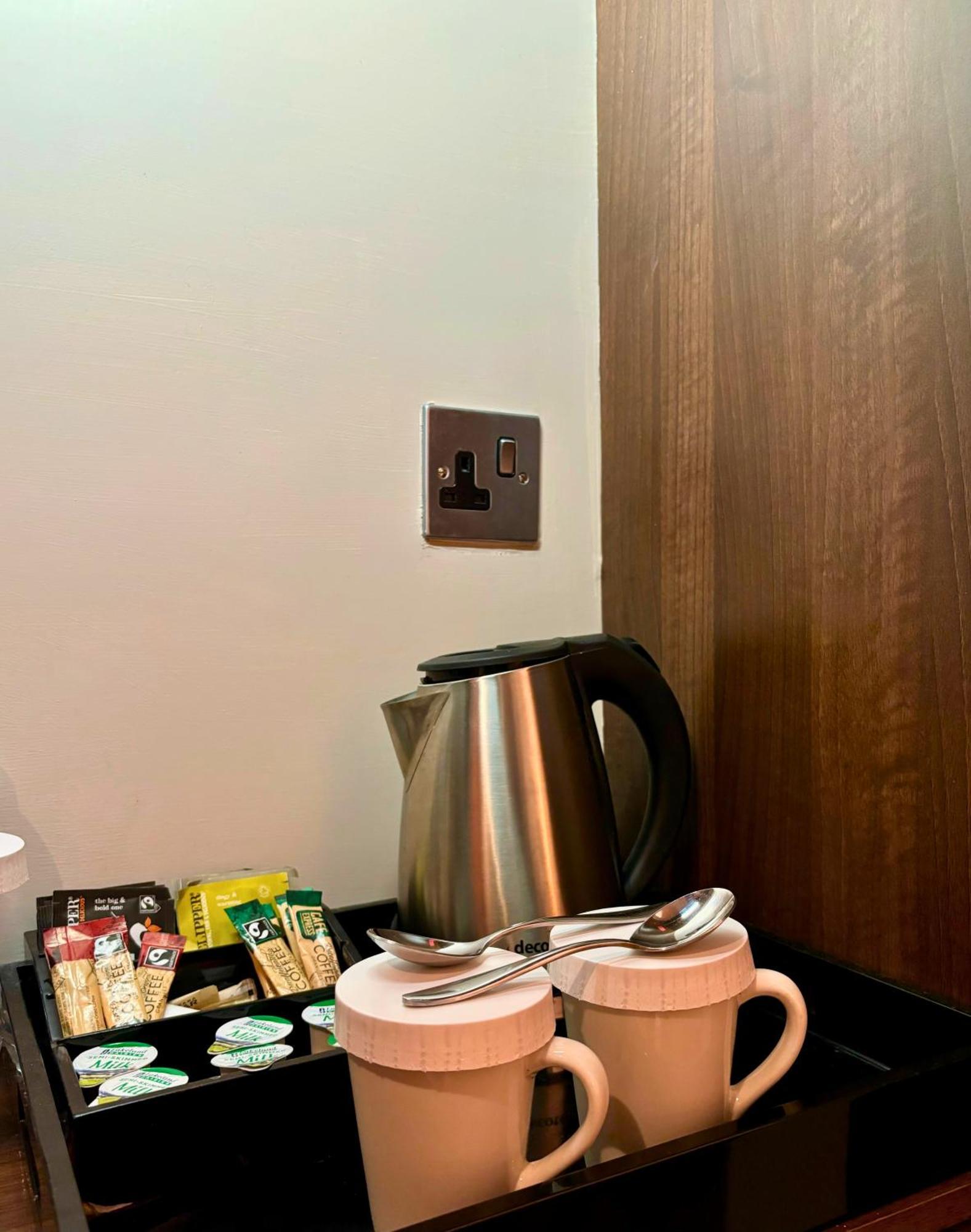 Doubletree By Hilton Chester Esterno foto